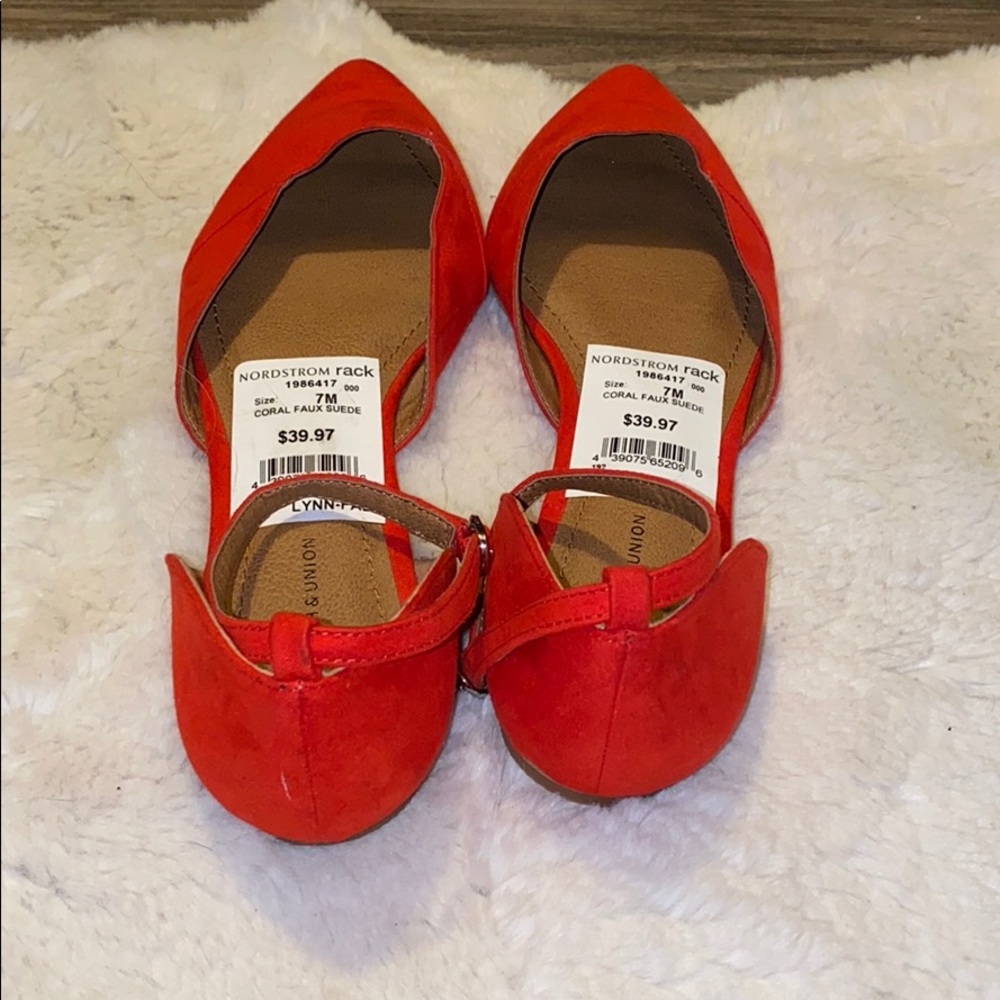 NWT FLATS - Picture 3 of 3